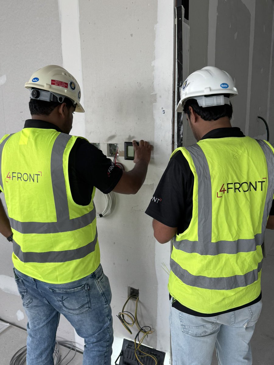 4FrontCon's tweet photo. 📍 On-site action in progress!
Our Project Manager is hands-on, ensuring every detail is addressed and guiding the team on the next steps. Clear communication and proactive leadership keep our projects on track and moving forward. 🚀

#ProjectManagement #LeadershipInAction https://t.co/gbx5L5gMIb
