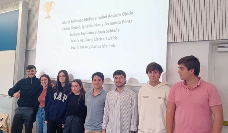 👩‍🔬 Estudiantes de Farmacia de #ULoyola han diseñado fármacos con técnicas de química computacional y presentado sus resultados en el congreso internacional BIP Erasmus+ en Oporto. Una experiencia formativa y global 🌍 👉 uloyola.es/blog/grados/es…