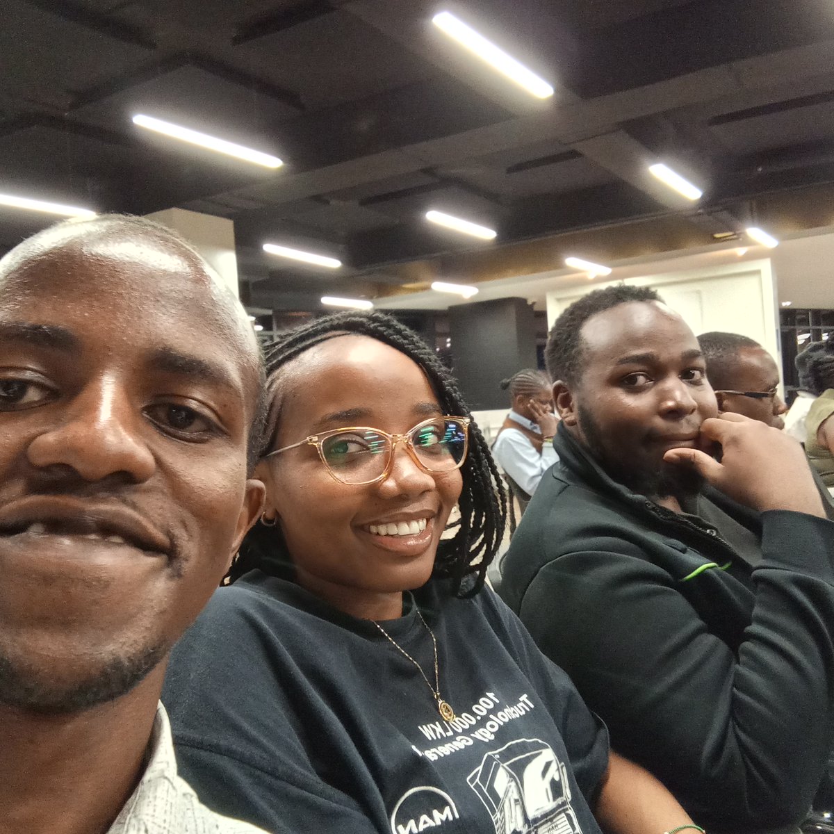 Web3Clubs's tweet image. Engaged. Focused. Inspired. 🚀
At the Kenya @Scroll_ZKP Node Pitch Day, the audience leaned in as 9 projects shared groundbreaking ideas shaping tech & digital finance in Kenya. 💡
@bug_hunteress, @Web3Clubs
#ScrollNode #Web3Clubs #KenyaTech