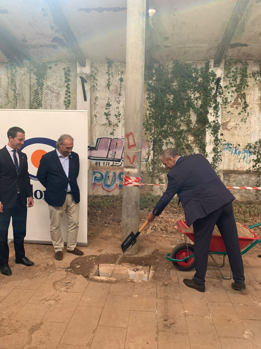 Hem col·locat la primera pedra de la nova seu de Colonya i la Fundació Guillem Cifre de Colonya, a l’antiga fàbrica de Can Morató.

Patrimoni, cultura i comunitat es troben en aquest projecte amb durada prevista de 2 anys.

#Colonya #Pollença #Patrimoni #Comunitat