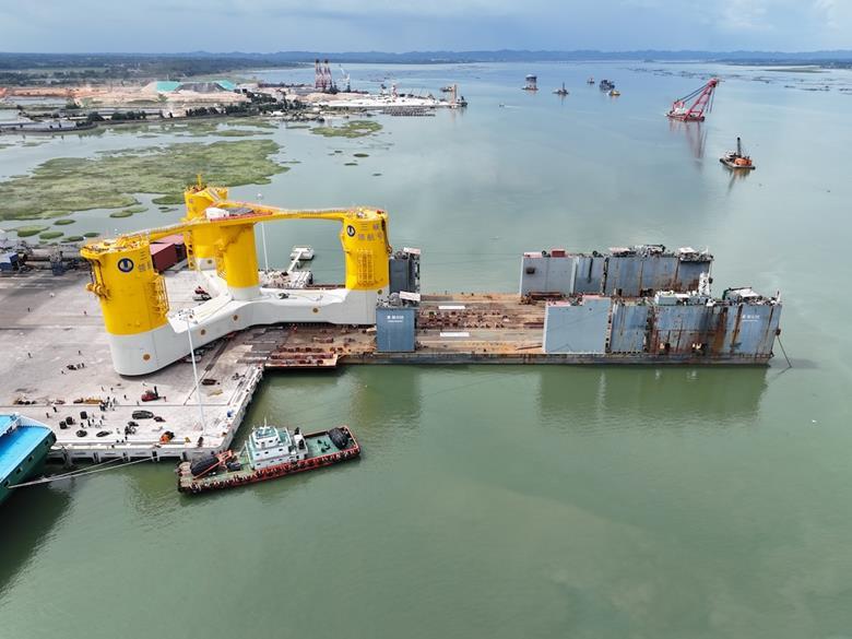HeavyLiftPFI's tweet image. China’s Vastwin Engineering Logistics has deployed Scheuerle SPMTs to complete the load-out of the foundation for the Three Gorges Navigator floating wind platform.
bit.ly/3IPwHQ7
#heavylift #projectcargo #projectlogistics #projectforwarding #logistics
