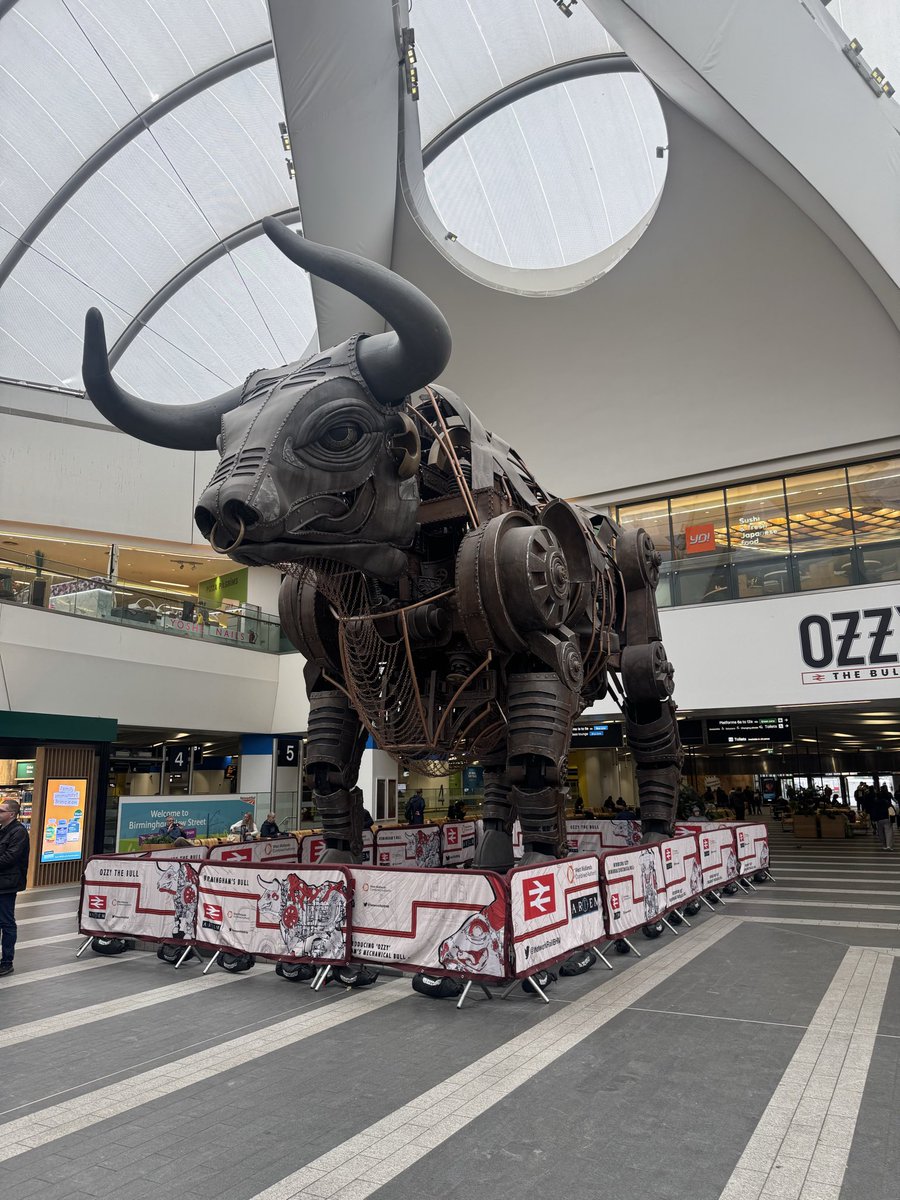 Features, attractions, decorations surrounded by safety barriers really gives “Britain in 2025” doesn’t it?