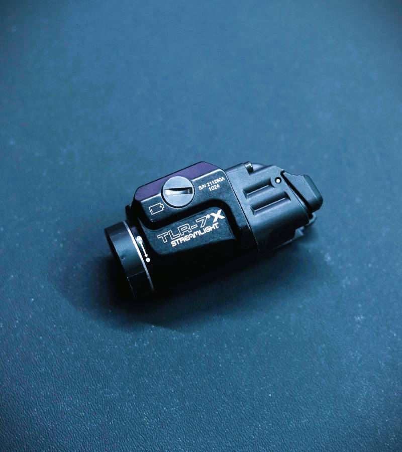 rokunanago675's tweet image. 六七五です。
実物 ストリームライト TLR-7X ウェポンライト 在庫残りわずかとなりました。
次回入荷予定時期は未定となります🙇
675.theshop.jp
TLR-1 HL ライト 1000ルーメンも取り扱いございます。
#streamlight #tlr7 #tlr1