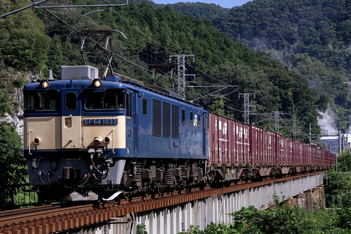 ssk_TQ's tweet photo. 2025/9/2
3082レ EF64-1033＋コキ11B

1エンドフルコンの美しい編成 https://t.co/x5Yanqjr28