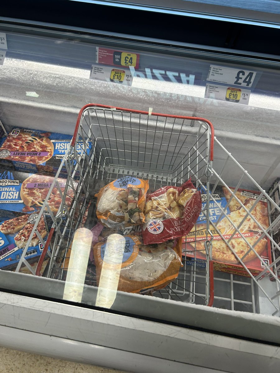 C_ourtney__'s tweet photo. @IcelandFoods this store is constantly a mess! all these pictured have been here to 3 days + without moving! not to mention the staff member who i’ve had to complain about before is constantly on her phone when serving. couldn’t hand me the receipt before checking her phone https://t.co/1pVIaqu42h