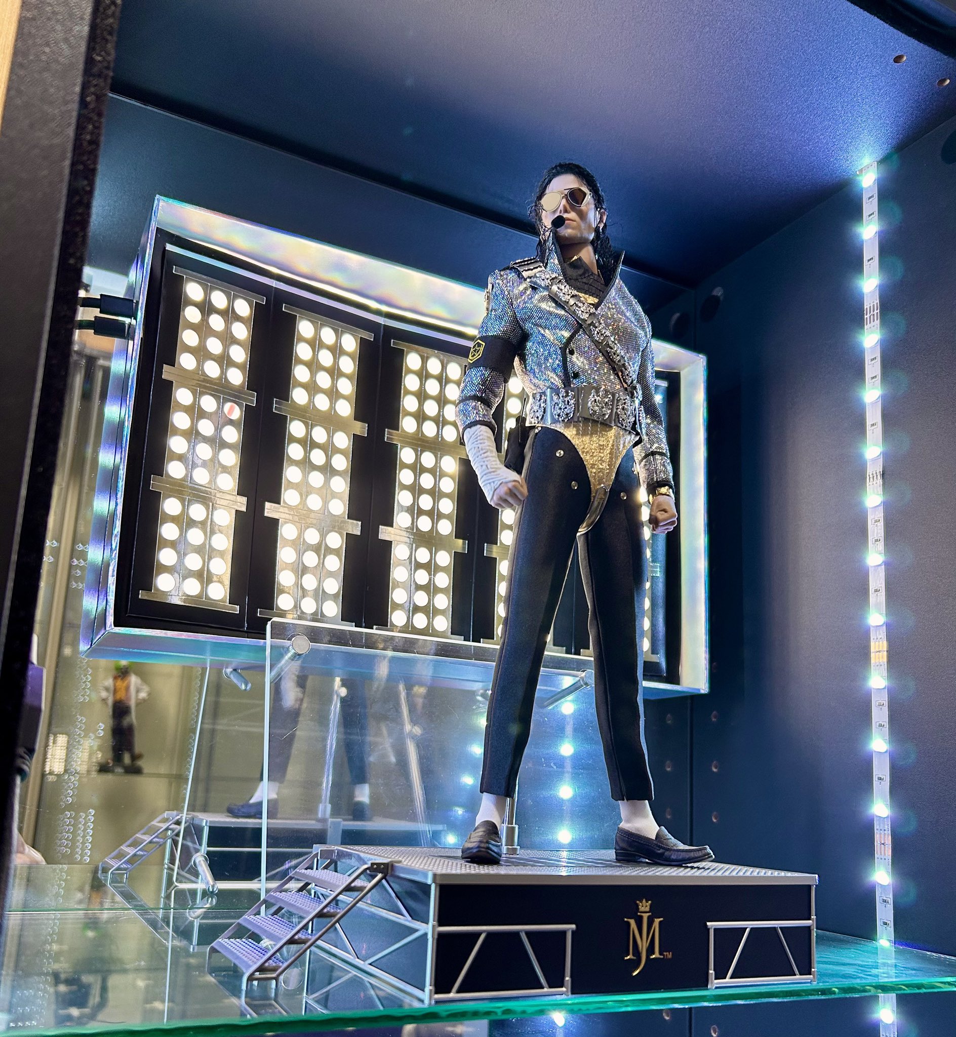 完売品⭐️マイケルジャクソン　香水M 入手困難 完売品⭐️マイケルジャクソン 香水M 入手困難 - メルカリ