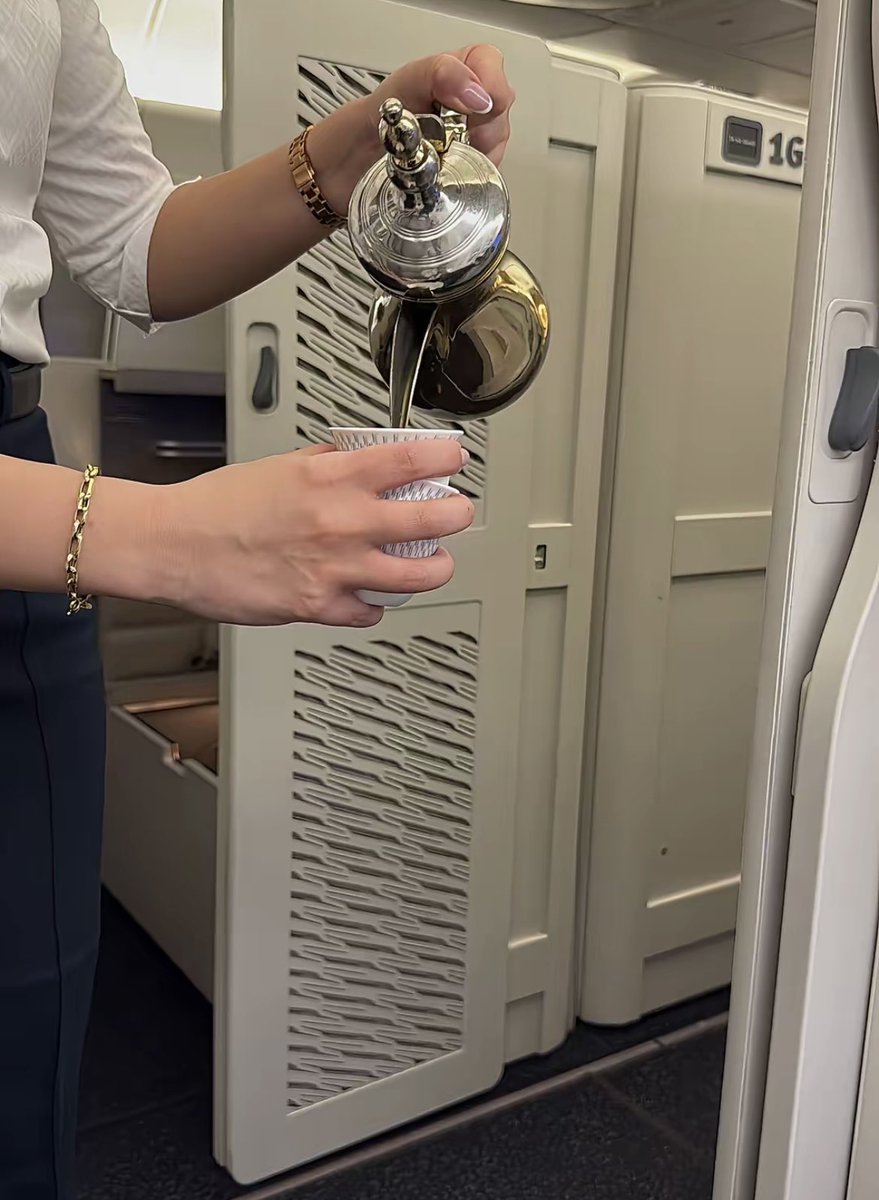 الي لقاء قريب بأذن واحد احد ..