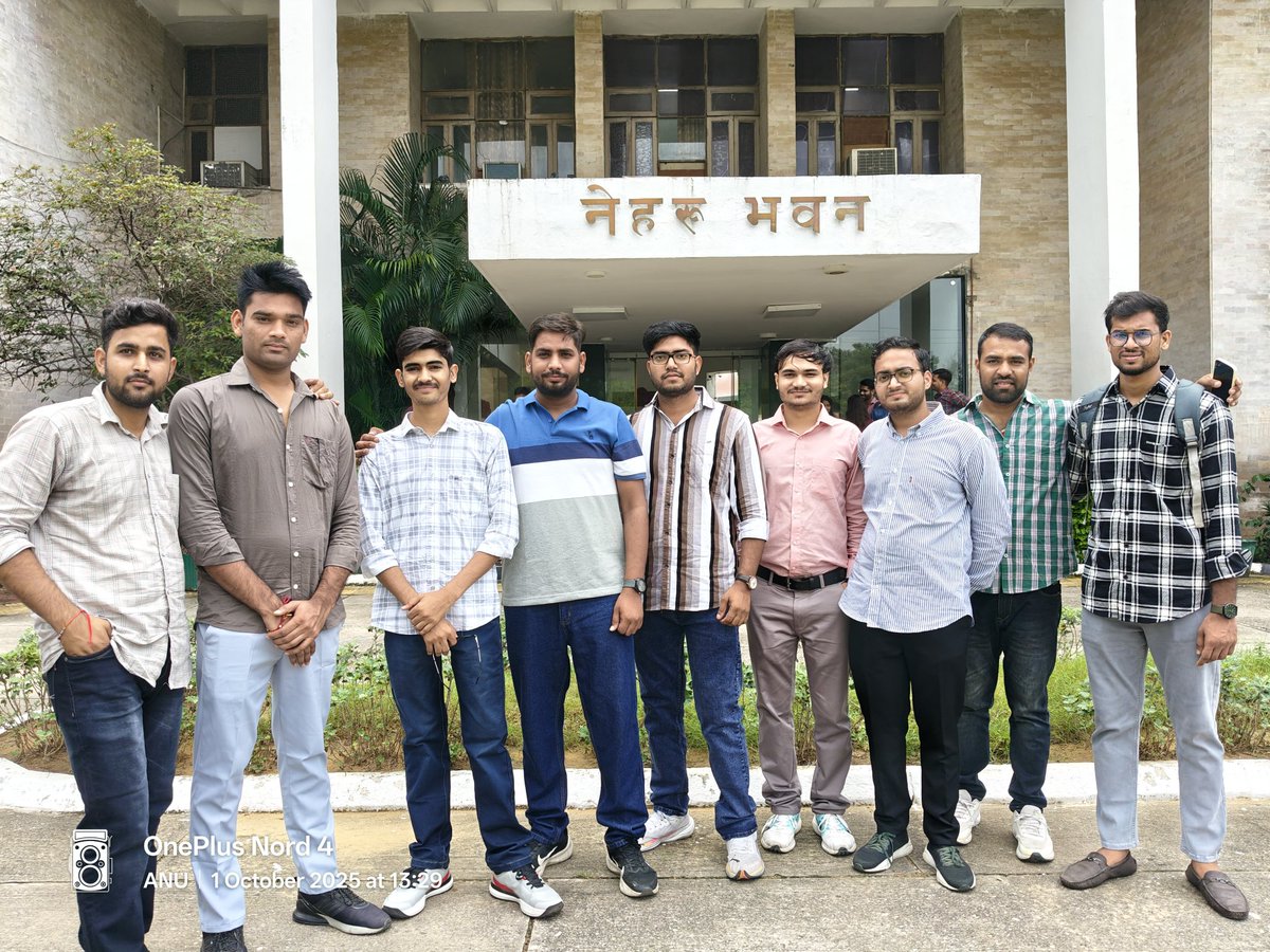 सचिवालय मित्र मंडली के साथ नेहरू भवन (HCM RIPA) में...
 वरिष्ठ अधिकारियों द्वारा उद्बोधन किया गया एवं साथ ही सचिवालय की कार्यप्रणाली के बारे में जानकारी प्रदान की।