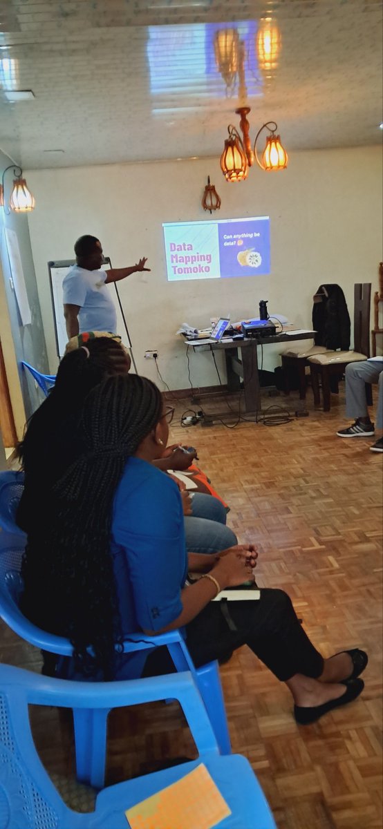 DavisTafari01's tweet image. The Training by @HakiDataLab in partnership with @data4change aims towards building the data capacities of informal workers. The project is funded by Lloyd's Register Foundation. 
#Data4Change