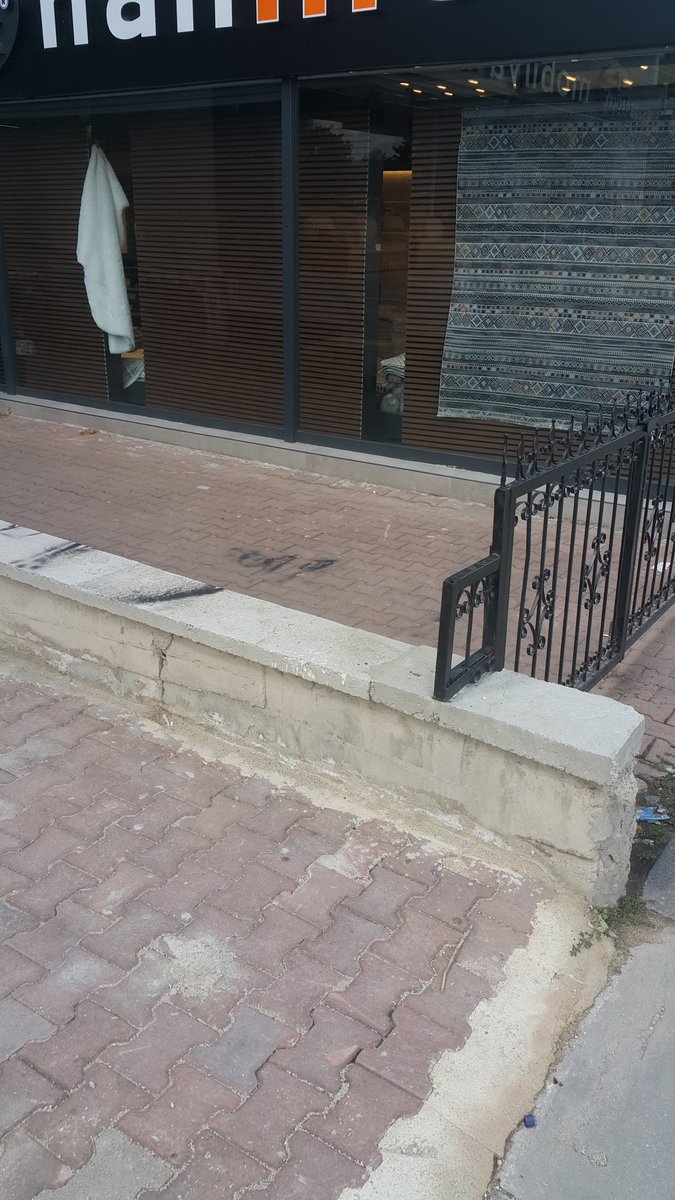 HAAAAYIIIIIIIIIIRRRRR!!!

düşmanımsın eymen çınar!