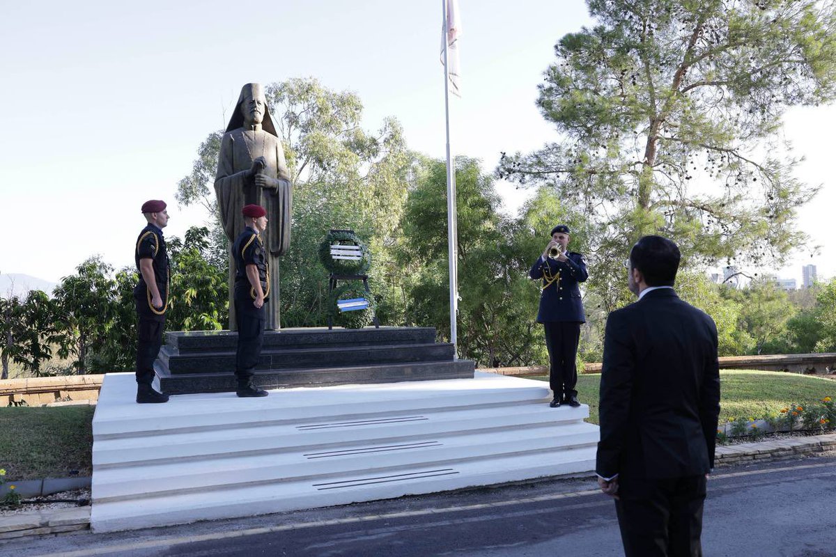 65η επέτειος της Ανακήρυξης της Ανεξαρτησίας της Κυπριακής Δημοκρατίας.

Χρόνια πολλά στην Κυπριακή Δημοκρατία! 
Χρονιά πολλά στην Κύπρο!

Πάνω από όλα, η Κύπρος 🇨🇾