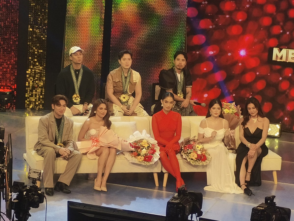 CertKap's tweet image. #HappeningNow | Your Face Sounds Familiar Media Conference featuring our hosts Vhong Navarro and Jhong Hilario, together with the 8 Celebrity Performers! Hosted by AC Soriano. 🎭

#YFSFMediaCon 

#ABSCBN #ABSCBNStudios 
#BanijayEntertainment #YFSF2025