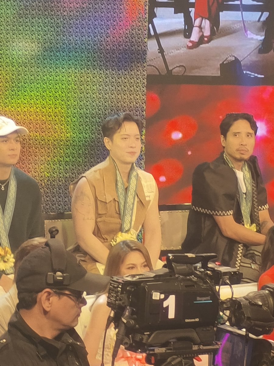 CertKap's tweet image. #HappeningNow | Your Face Sounds Familiar Media Conference featuring our hosts Vhong Navarro and Jhong Hilario, together with the 8 Celebrity Performers! Hosted by AC Soriano. 🎭

#YFSFMediaCon 

#ABSCBN #ABSCBNStudios 
#BanijayEntertainment #YFSF2025