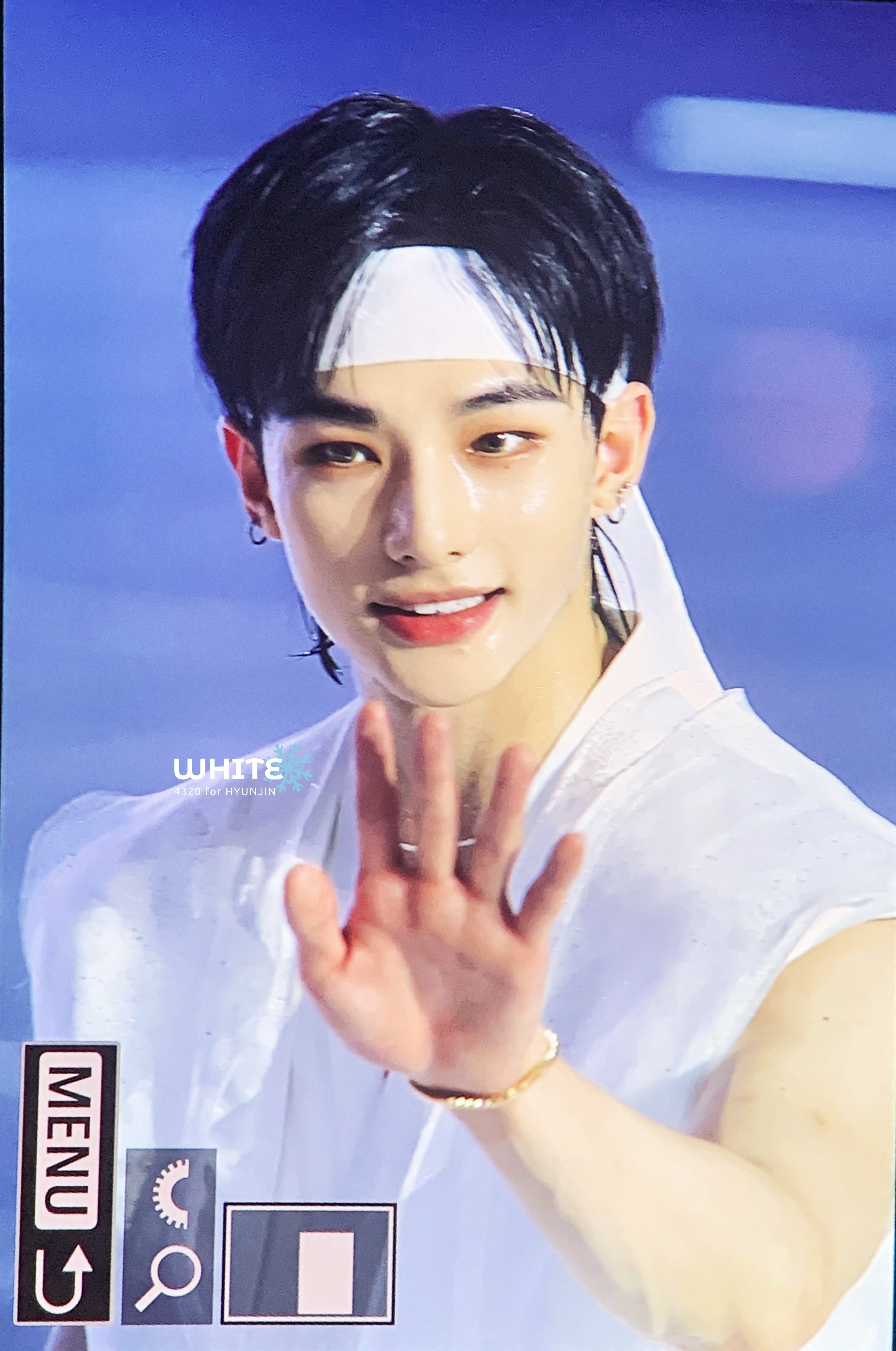 WHITE❄️4320 on X: 