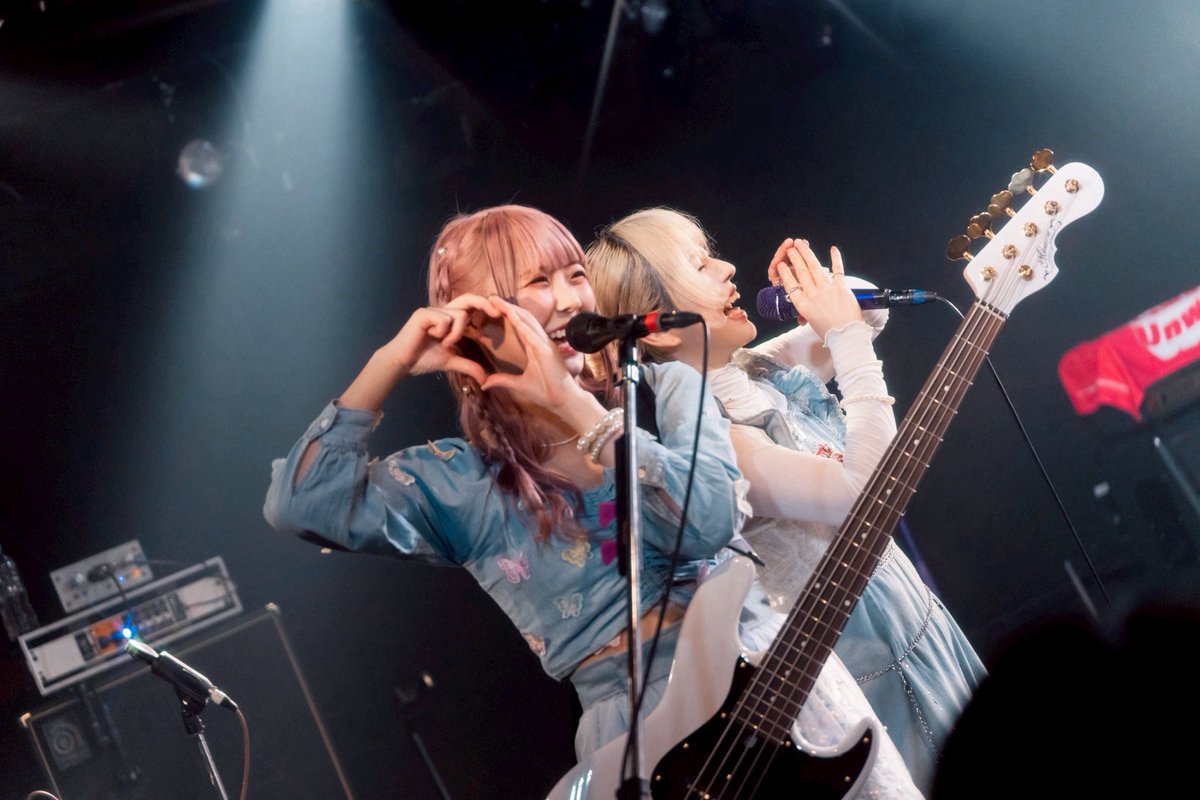 nochi_bass's tweet photo. 𝗗𝗢𝗨𝗕𝗟𝗘 𝗣𝗟𝗔𝗡𝗘𝗧
ご来場ありがとうございました🪐
たくさんのお祝いが重なって
幸せな時間でした✨
改めてFRAMちゃんお誕生日おめでとう🎊
これからも一緒にお祝いできたらいいな☺︎
photo by @okkytree
#Unwave #DOUBLEPLANET https://t.co/OOyBMVi4Ij