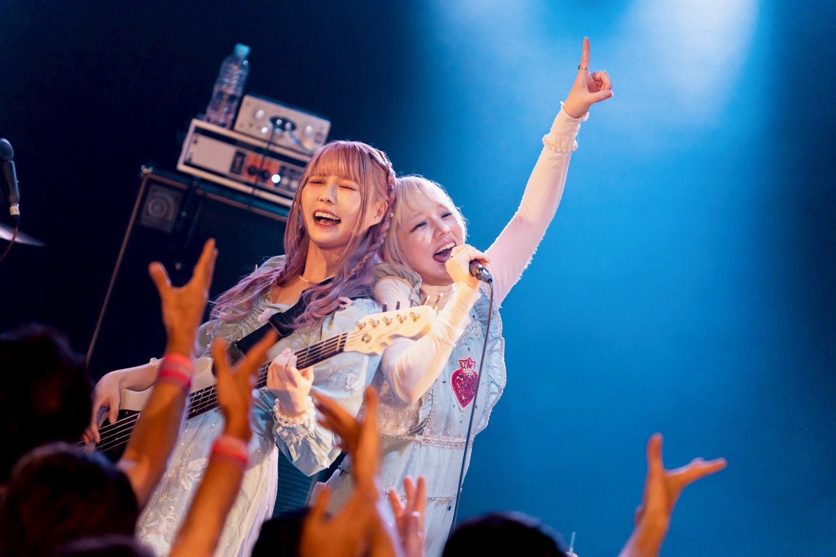 nochi_bass's tweet photo. 𝗗𝗢𝗨𝗕𝗟𝗘 𝗣𝗟𝗔𝗡𝗘𝗧
ご来場ありがとうございました🪐
たくさんのお祝いが重なって
幸せな時間でした✨
改めてFRAMちゃんお誕生日おめでとう🎊
これからも一緒にお祝いできたらいいな☺︎
photo by @okkytree
#Unwave #DOUBLEPLANET https://t.co/OOyBMVi4Ij