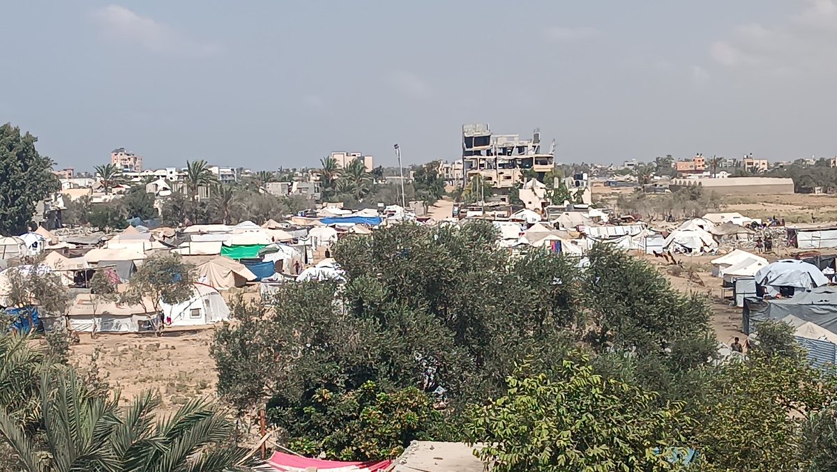 "Among the displacement tents,
 our children are growing up with the pain of hunger and deprivation.
 Your support is the only hope to give them a decent life. #Support_Our_Children"
chuffed.org/project/132014…