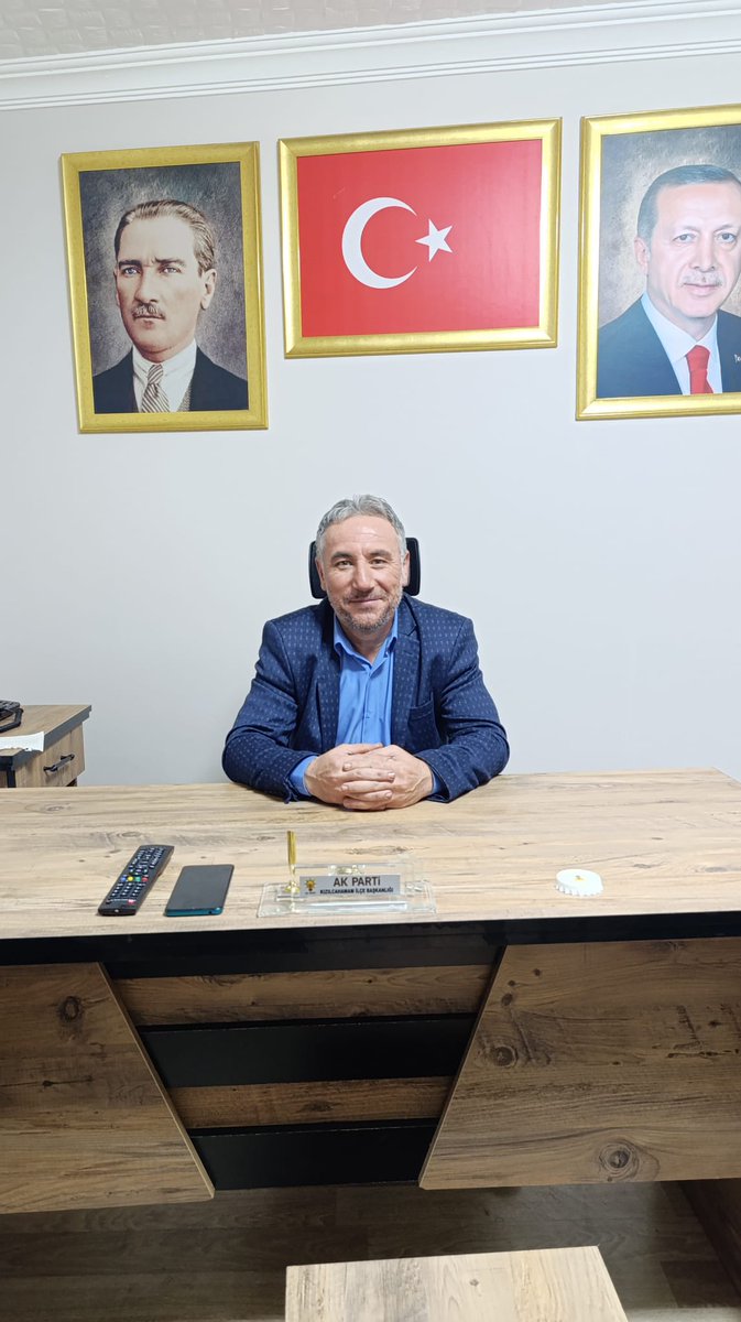 Bugün İlçe Başkanlığımızda İlçe sekreterimiz Fatih Demirel Nöbetçidir.

Talep ve görüşleriniz için İlçe Başkanlığımıza çay içmeye bekleriz.

⏰ 10:00 - 18:00 saatleri arasında…
Veya ;

📞 0312 736 49 49 numaralı telefondan ilçe başkanlığımızı arayabilirsiniz.