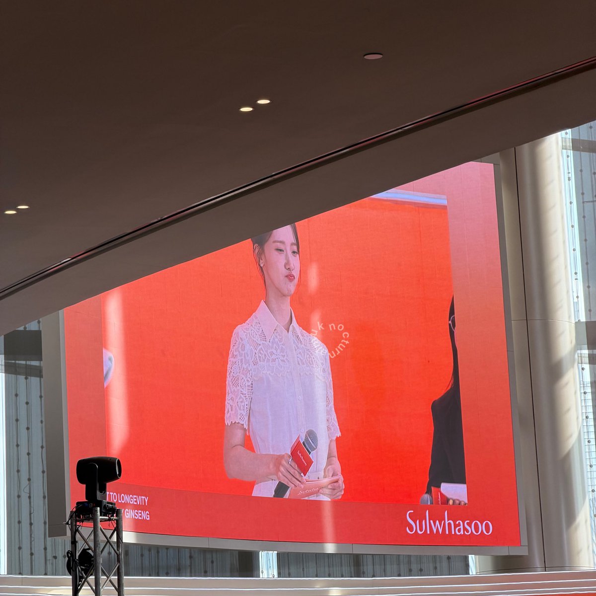 ยุนอาบุ๋งๆ

#YOONAXSULWHASOO
#윤아 #YOONA #임윤아 #LIMYOONA