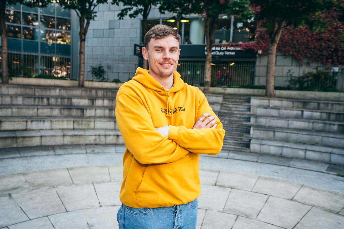 Daragh (@daraghfleming) on Twitter photo I look like I should be standing in front of a fleet of vans claiming that no one has prices like ours I look like I should be standing in front of a fleet of vans claiming that no one has prices like ours