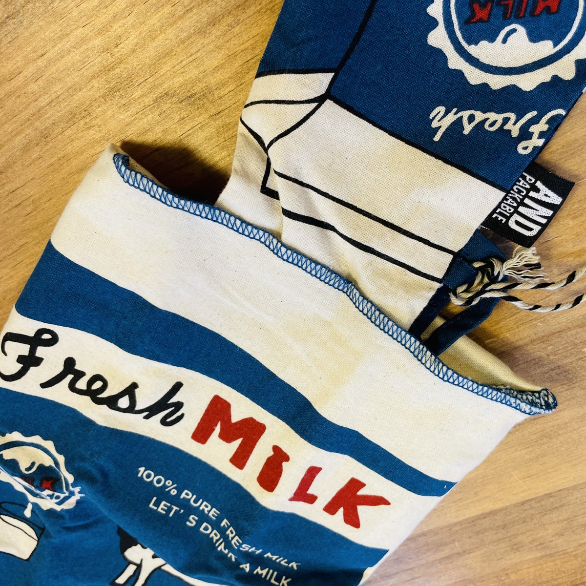 bungutentabby's tweet photo. 牛乳パックからミニマルシェバッグになります🐄 https://t.co/lVCDAKvTVN