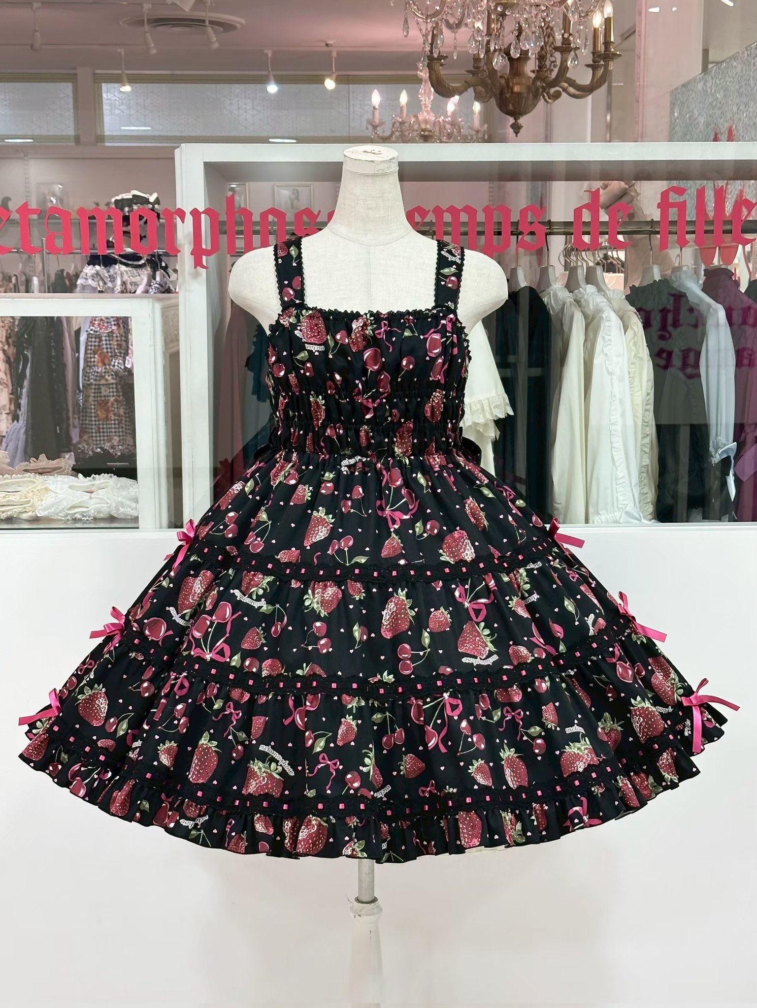 【新作】メタモルフォーゼ　Lady Fruit柄OP　ブラック【美品】 Lady Fruit 半袖ワンピース | metamorphose temps de fille