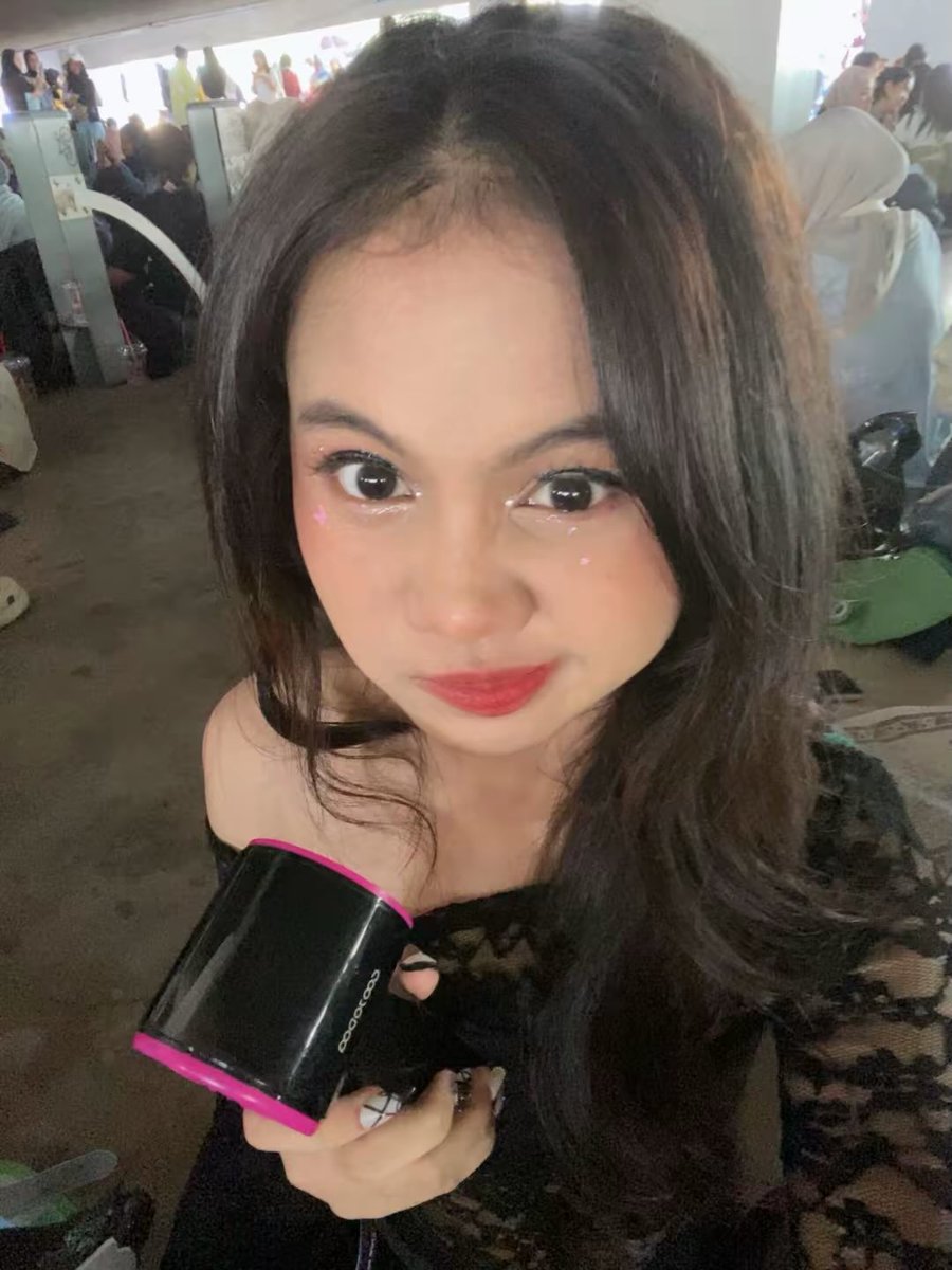 bi ౨ৎ tweet media