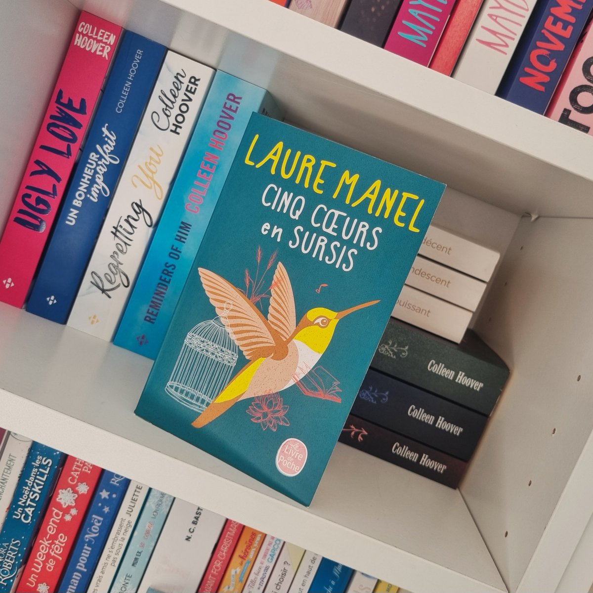 #Chronique sur le roman Cinq cœurs en sursis de Laure Manel chez <a href="/livredepoche/">Livre de Poche</a> 📖

Un roman instructif et intéressant, qui change vraiment de mes lectures habituelles. ⚖️

fifty-shades-darker.fr/2025/10/cinq-c…