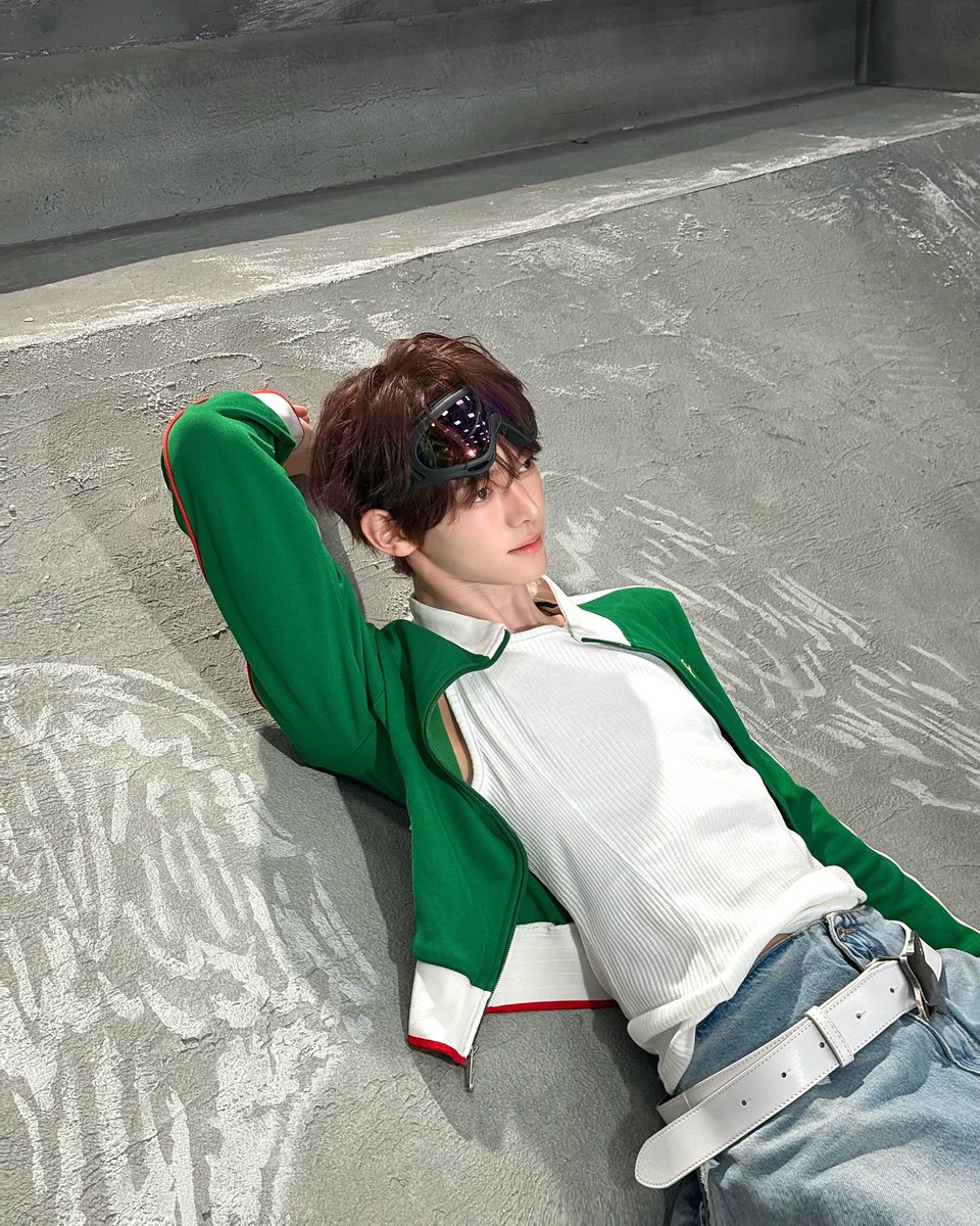 hanjinpics's tweet photo. HANJIN INSTAGRAM UPDATE https://t.co/fu8x2hNf1x
