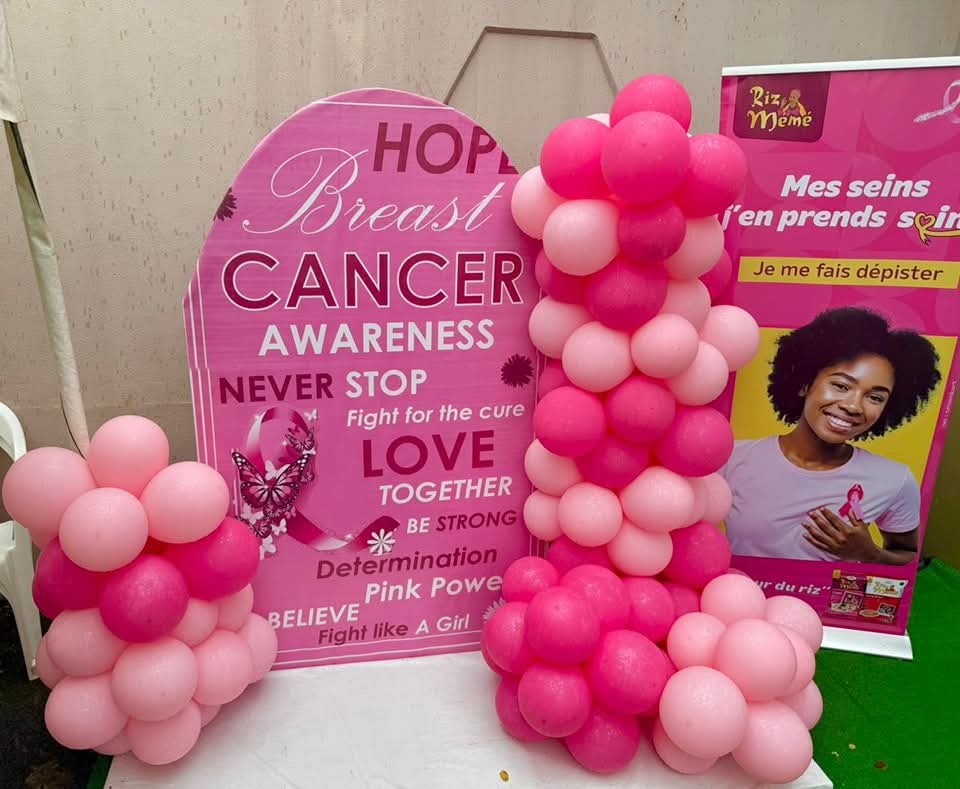 TheCameroonianZ's tweet photo. Célébration du mois d'octobre Rose à l'Hôpital Général de Douala #Cameroon.

Au programme :
- Sensibilisation 
- Dépistage gratuit
- Examens à prix réduit
* Mammographie 12 000 Frs 
*Échographie Mammaire 12000Frs
- Epu https://t.co/eTMxfRBrXS