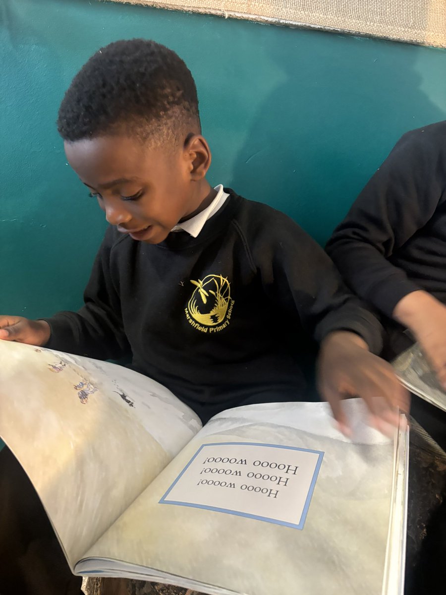 MarshfieldPS's tweet photo. This week in Muhammad Ali class we have been using our 4Ps of oracy to model reading aloud to our friends #MPSReading #MPSOracy https://t.co/4uvvGoVfQb
