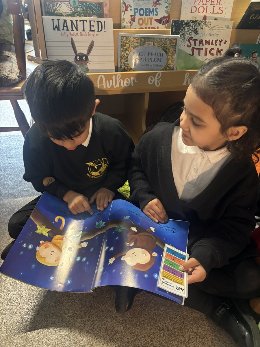 MarshfieldPS's tweet photo. This week in Muhammad Ali class we have been using our 4Ps of oracy to model reading aloud to our friends #MPSReading #MPSOracy https://t.co/4uvvGoVfQb