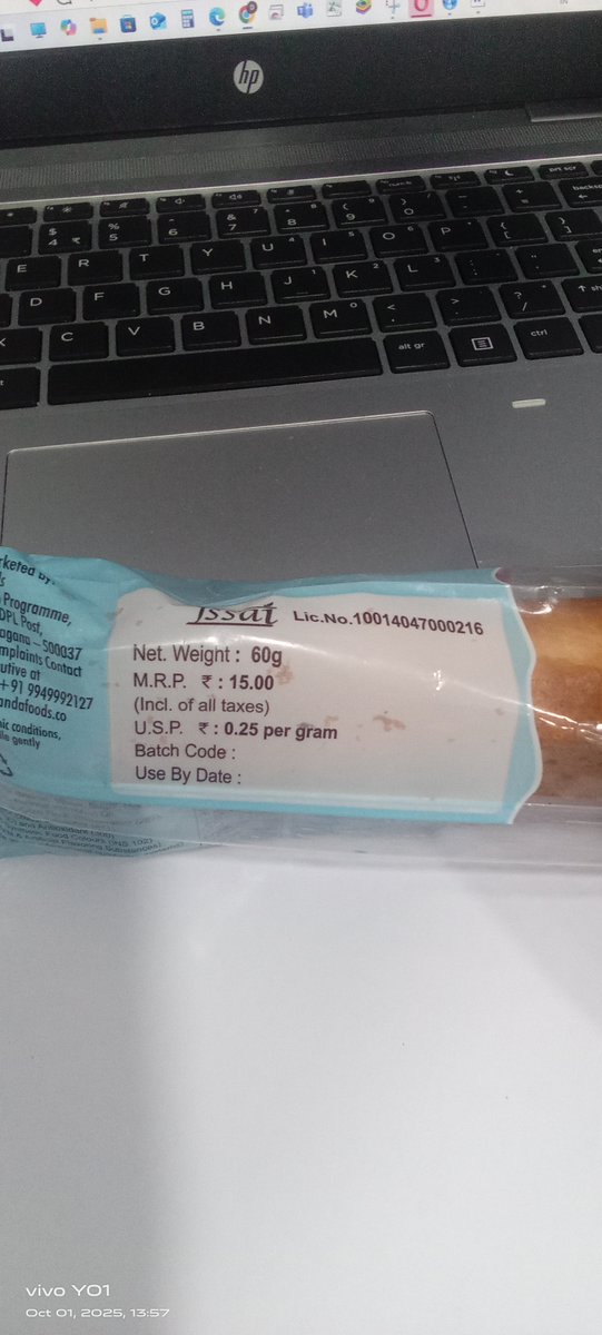 YarraPradeep1's tweet photo. @fssaiindia @ConsumerHelpline  Nanda's Cream Bun (Vanilla)  from KPHB store  , but no MFG date is printed on the pack. This is unsafe &amp; misleading!#foodsafety  #ConsumerProtection #LabelYourProducts #FoodSafety #ConsumerRights #CheckBeforeYouBuy   #LabelCheck https://t.co/EC7CbL9OSV