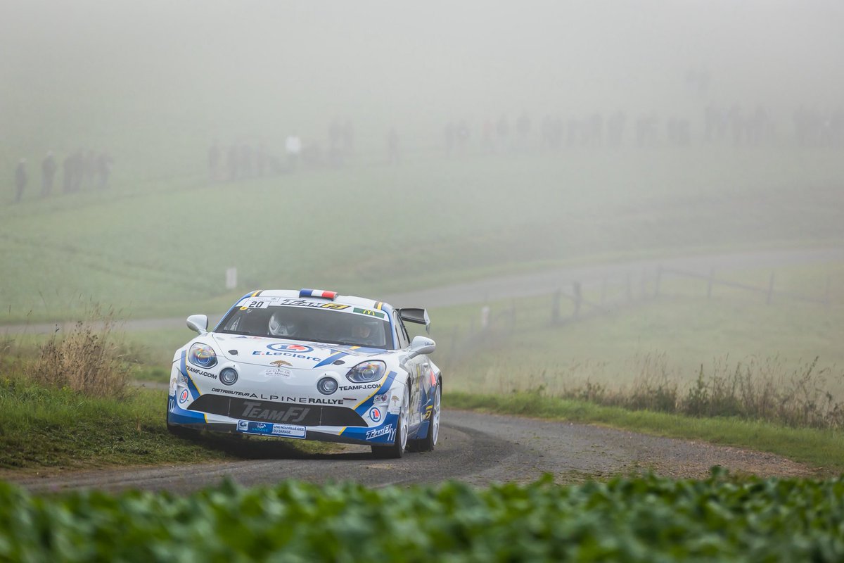 TeamFJofficial's tweet photo. Retour sur le Rallye cœur de France. 🇫🇷 

Alors que Jean Luc roché et Olivier Bacle se battaient pour une victoire en RGT. Une double crevaison a mis fin prématurément à leur rallye. Il restera néanmoins un maximum de plaisir ! 

#rallye #alpinergt #teamfj https://t.co/9cPpTx0ysN