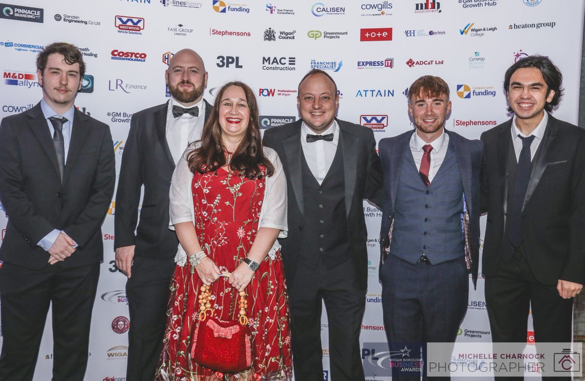 expressitgroup's tweet image. We’re delighted to have been awarded 🥉 Bronze in the Tech &amp;amp; Innovation Business of the Year 2025 at the Wigan Borough Business Awards! 💻🚀✨

A huge thank you to the organisers of the Wigan Borough Business Awards! ✨

#WiganBusinessAwards #TechInnovation #ExpressIT