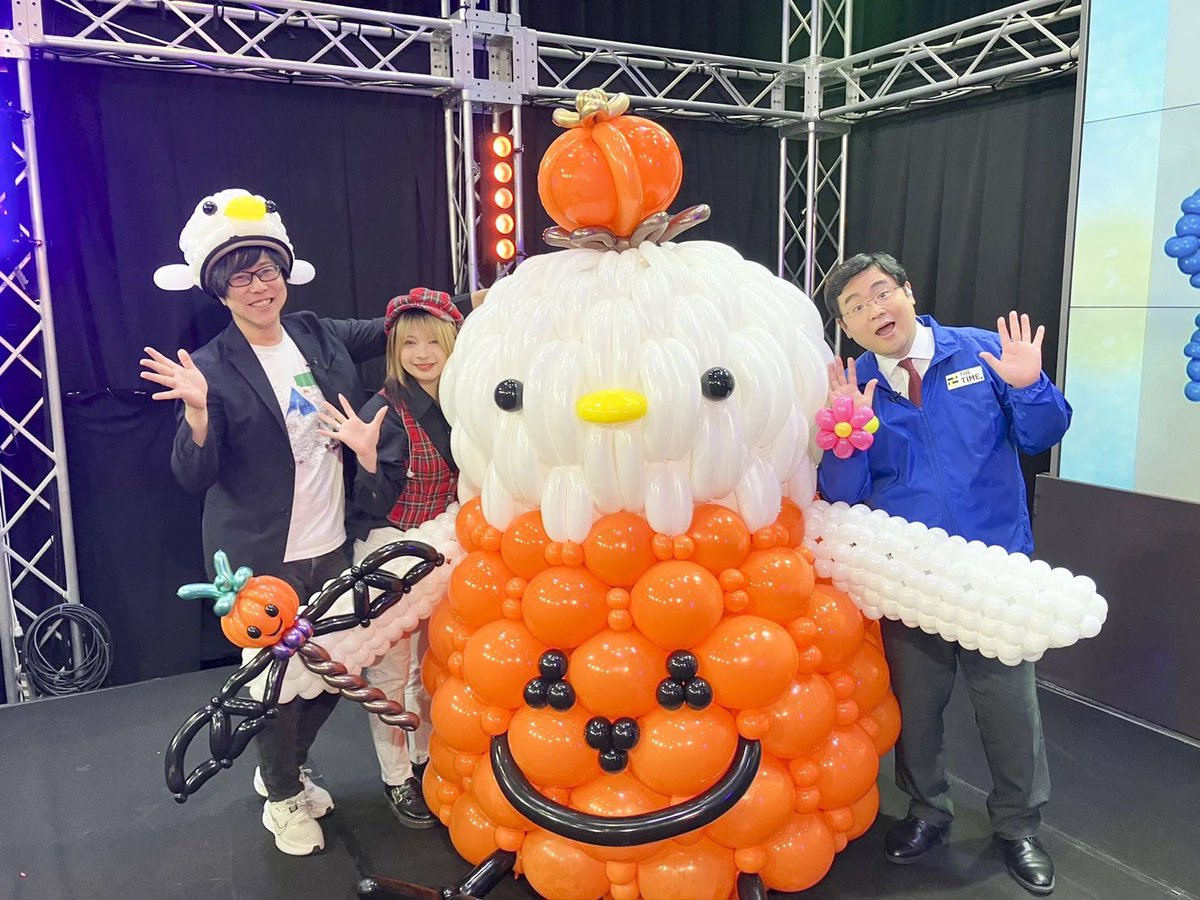 THETIME_TBS's tweet image. 🐣🐣🐣

今回は、業界では超有名な💪スゴ腕のアーティス「風船使いたけむぅ～」さんの
すばらしい風船アートパフォーマンスをお届け🎈

細かな装飾がたけむぅ～さんの持ち味で、
普段はショッピングモールや企業などから依頼を受けて
全国各地で作品を制作しているんです！！…
