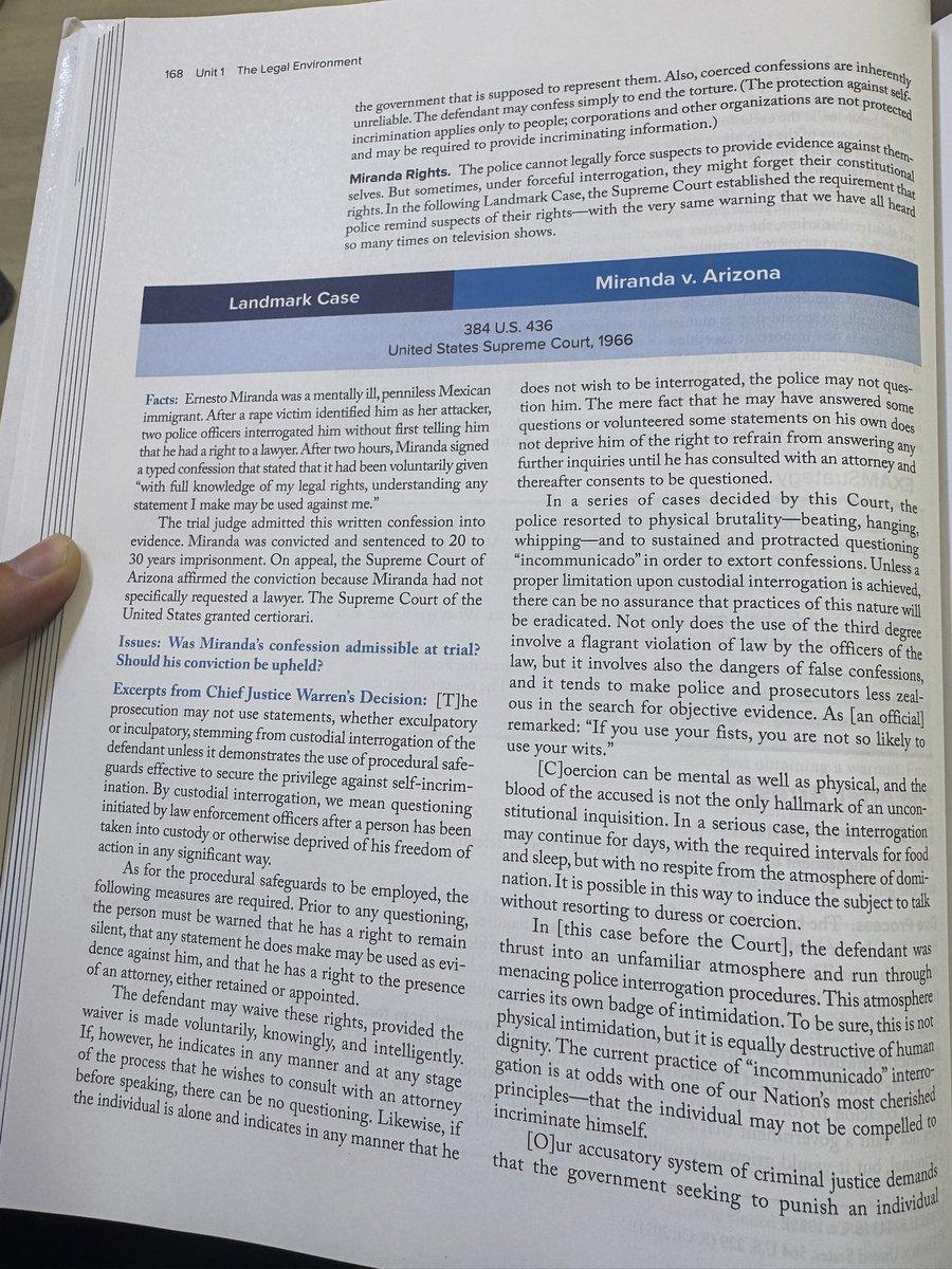 Манайд чинь гэрчээр шахаж мэдүүлэг аваад дараа нь өөрийнх нь эсрэг ашиглах гээд байдаг тал бий. Хууль нь ч нэг тийм ойлгомжгүй зохицуулалттай байгаад л байгаа. Яана даа хэдүүлээ