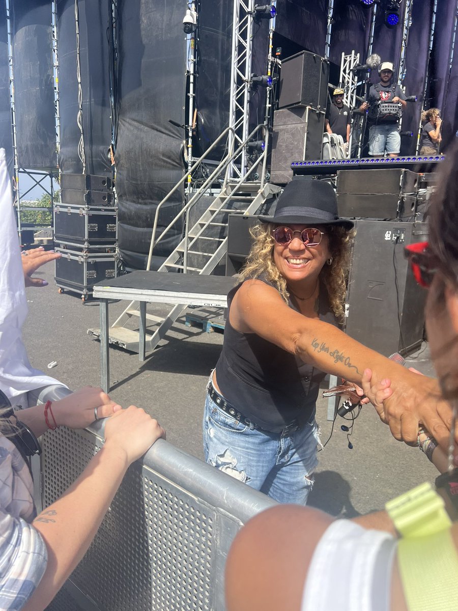 Ella ♥️ <a href="/RosanaOficial/">Rosana Arbelo</a> always!!