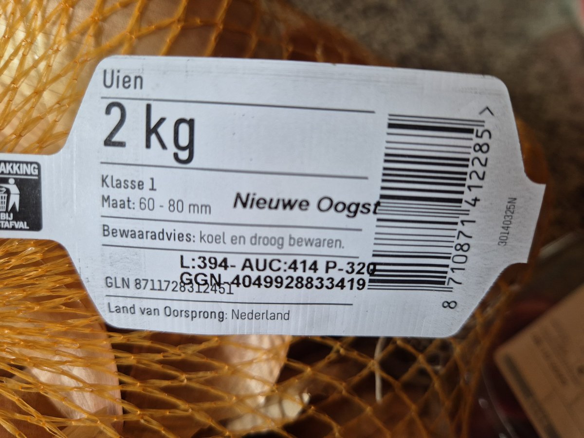 melkgeiten's tweet photo. Vandaag gaan we #wortelstamppot met #hachee maken, heerlijk met het invallen van het #najaar.
Allemaal #Hollandse producten van @dirkvandenbroek en nu is ook alles in de aanbieding
Goed bezig #Dirk!
#HollandseHap van #Hollandsebodem https://t.co/NKhV2oZrQM