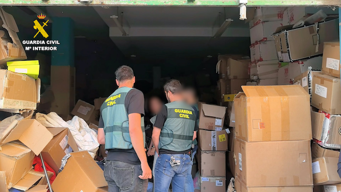 La Guardia Civil desmantela una organización de "loneros" que operaba en la AP2 y AP68 😡
🔍 ¿Seguridad el las áreas de servicio? El sector demanda medidas reales ya: vigilancia reforzada, sanciones ejemplares …

👉 Conoce todos los detalles:
🔗 fenadismerencarretera.com/la-guardia-civ…