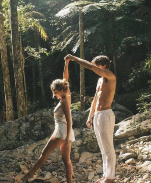 AlpacaAurelius's tweet photo. For a man to fully embody his masculine nature he needs a woman to protect and nurture and to help open his heart.

For a woman to fully embody her feminine nature, to relax and blossom she needs a man she can fully trust and surrender into. 

We need eachother to be our best. https://t.co/9WFM9qMLzU
