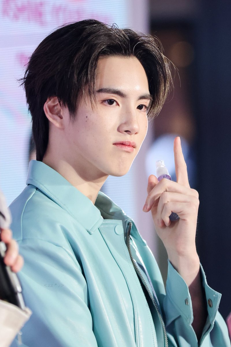 🫠✨  <a href="/phutatchai/">phutatchai</a> 

#PHUTATCHAI 
#EversensexBUS
#BUSbecauseofyouishine