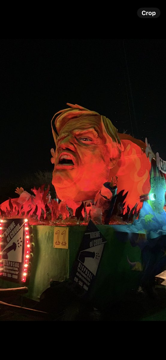 537votes's tweet image. How much #makeup was on stage w Trump/Hegseth? No amount of #concealer can hide this #clowncar. Our own #Frankenstein monsters @DanRather @TheMaineWonk @TerryMoran @jaketapper @caslernoel @anneapplebaum @kyledcheney @StevenBeschloss #Weimar #Vets @maureendowd #maybelline