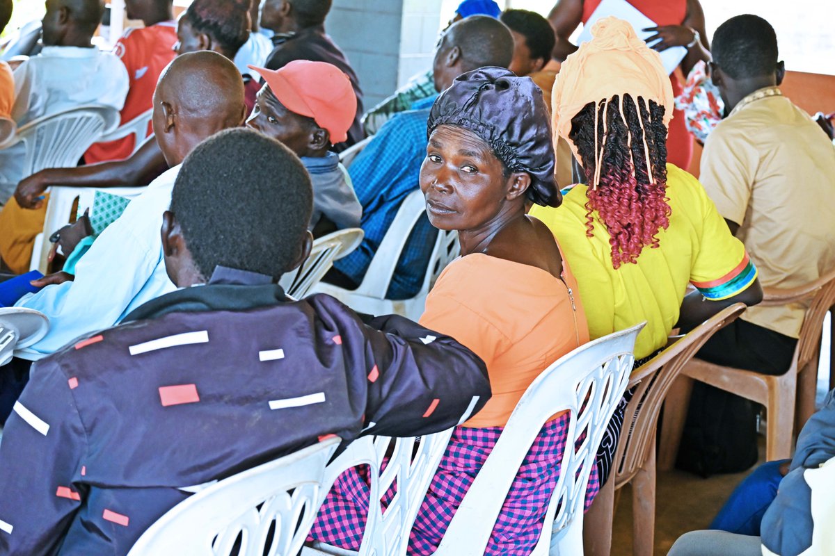 FAOUganda's tweet photo. Radio remains an important media channel for rural communities in Uganda.

@FAO is training Dimitra Clubs in #Amolatar on building partnerships with local radio stations to advance community #action.

The clubs will feed radio stations with #content on community initiatives. https://t.co/nIfhAcmtVS
