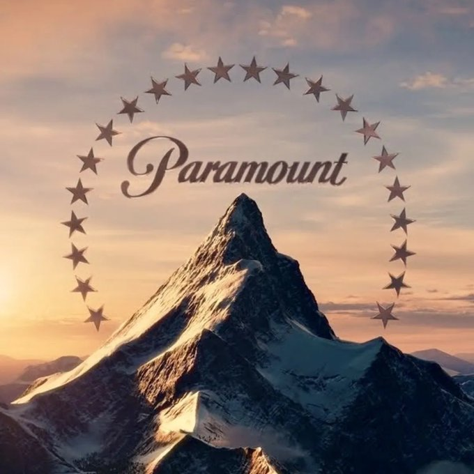 DailyPop__'s tweet image. James Mangold a signé un accord global avec Paramount pour développer, réaliser et produire plusieurs films pour le studio.

Même avec ce gros deal, son film Star Wars sur l’Aube de la Force reste bel et bien en développement actif chez Lucasfilm.

(via deadline.com/2025/09/paramo…)