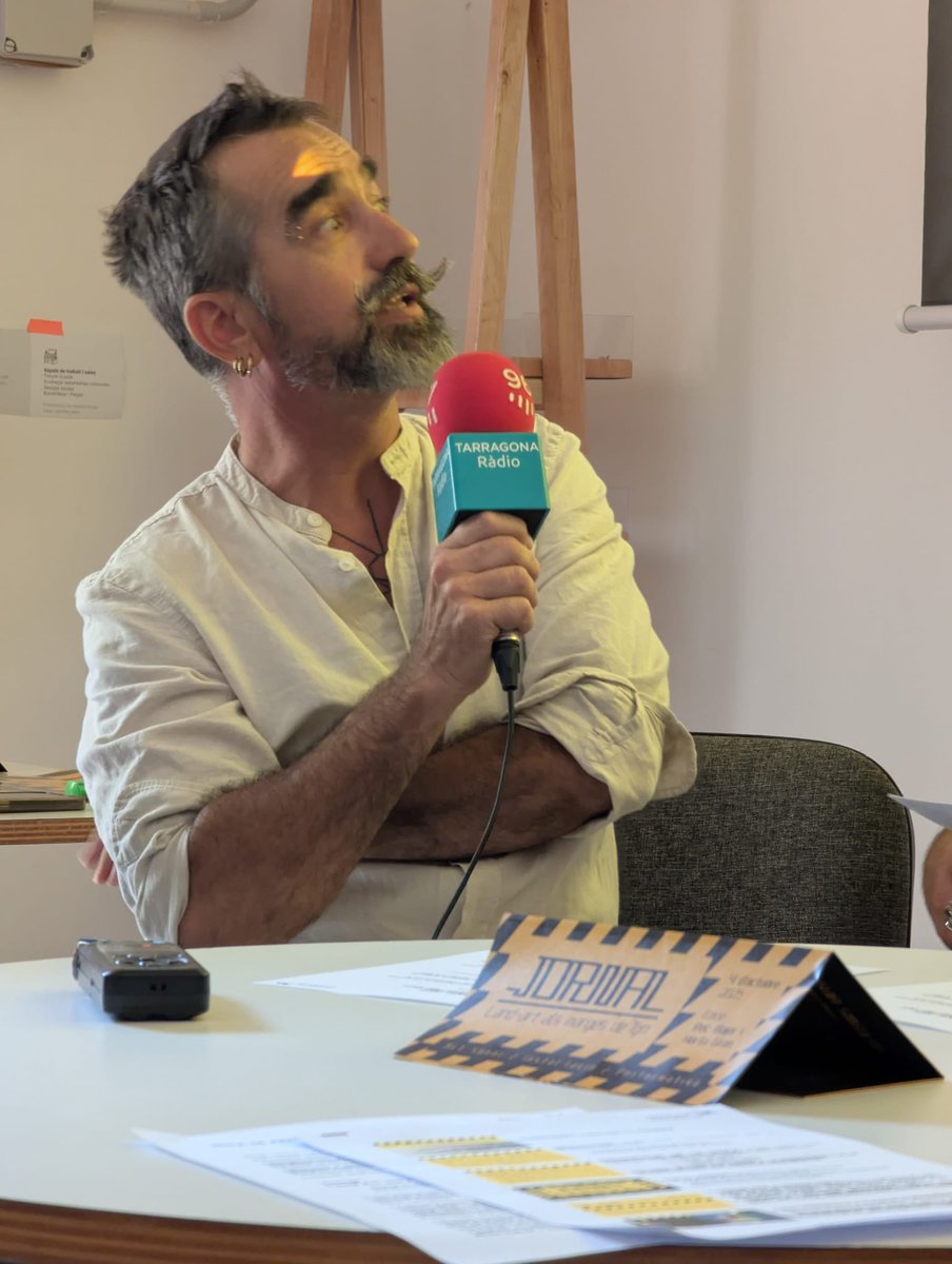 i__TGN's tweet photo. Jornal: un recorregut de 4 km amb obres efímeres d’artistes contemporanis, gratuït i obert a tothom.
📍Sortides: 8.30 h (Pl. Imperial Tàrraco) i 9 h (Horta Gran).
🔥 Final amb paella popular (inscripció prèvia) #Tarragona #LandArt #Francolí  #artsonor https://t.co/NYv2z5QJxf https://t.co/UntKkdOutk