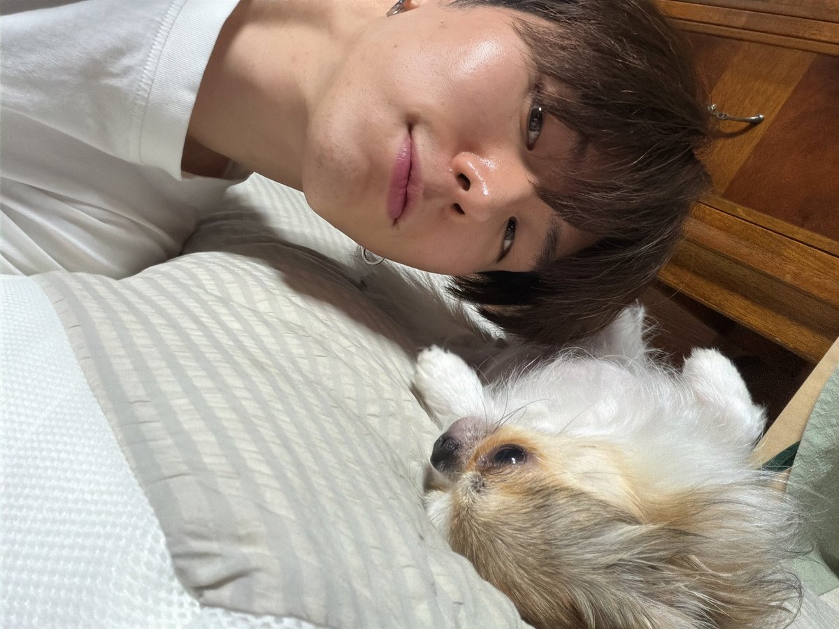 그렇게 사랑하는 시월이 시작됨🤍