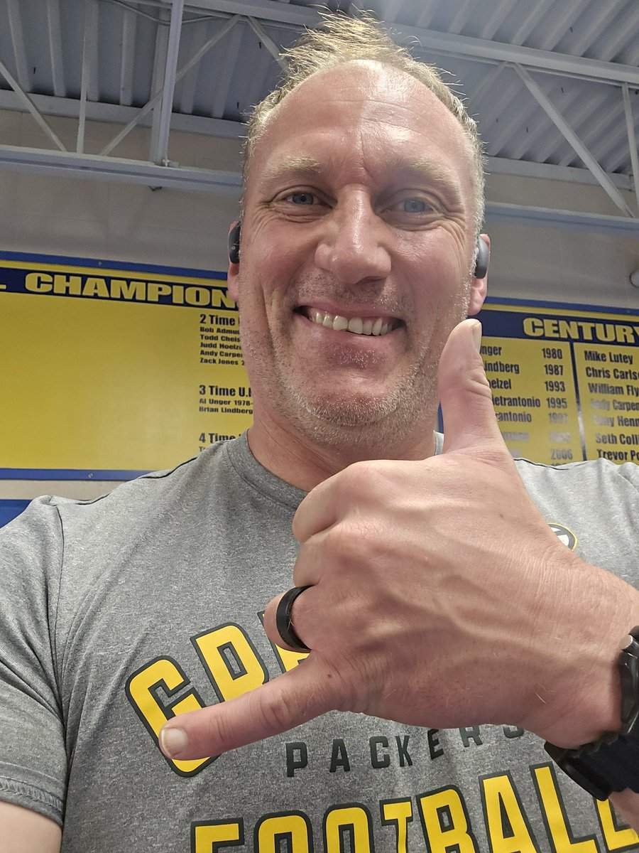 Per <a href="/SecWar/">Secretary of War Pete Hegseth</a> directive: 
LTC VanDusen getting after it this morning! #PT