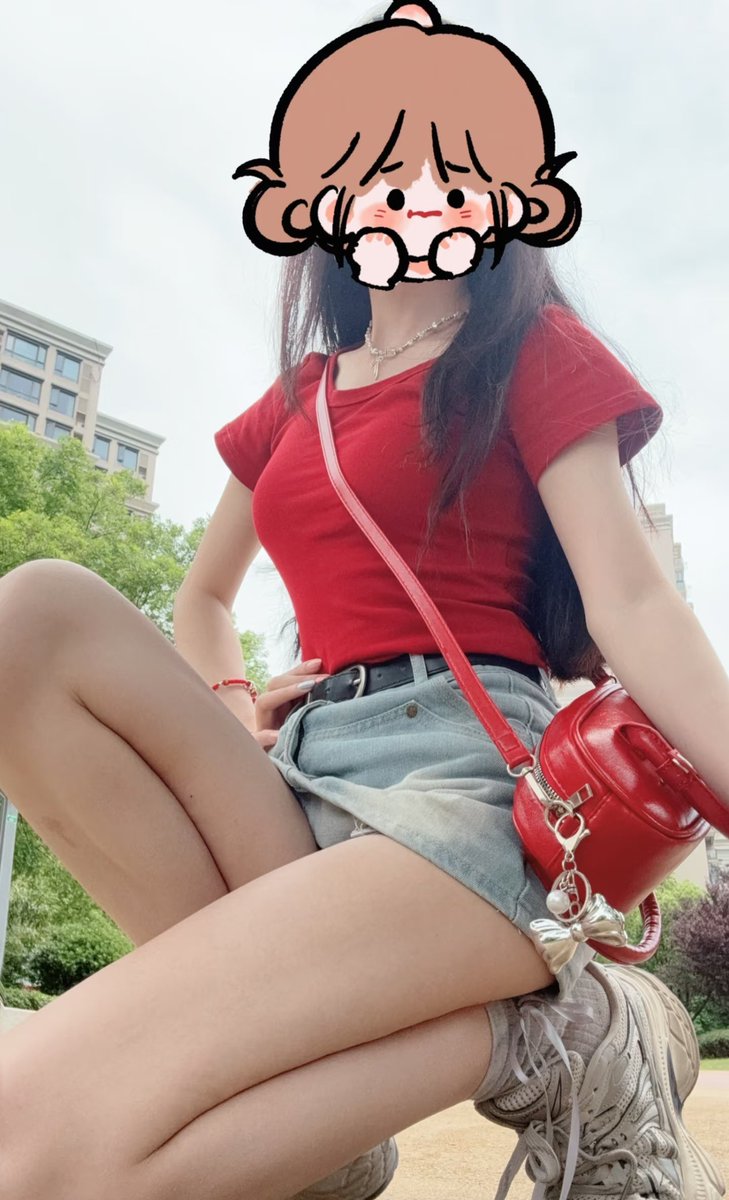 這裡還有人嗎😅 哈哈 https://t.co/VRTwwQtUIB