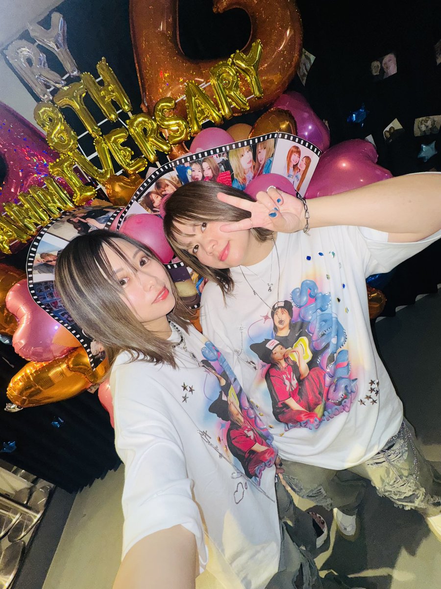 staRYs_com's tweet photo. staRYs* 8周年グッズ
ネット販売19:00〜開始です！！

https://t.co/VPuvjsRiGj https://t.co/oujnvbFVQ6